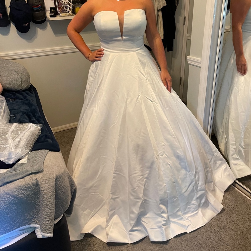 Wedding dress size 16